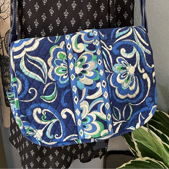 Vera Bradley large Mediterranean Blue bag - Picture 8 of 8